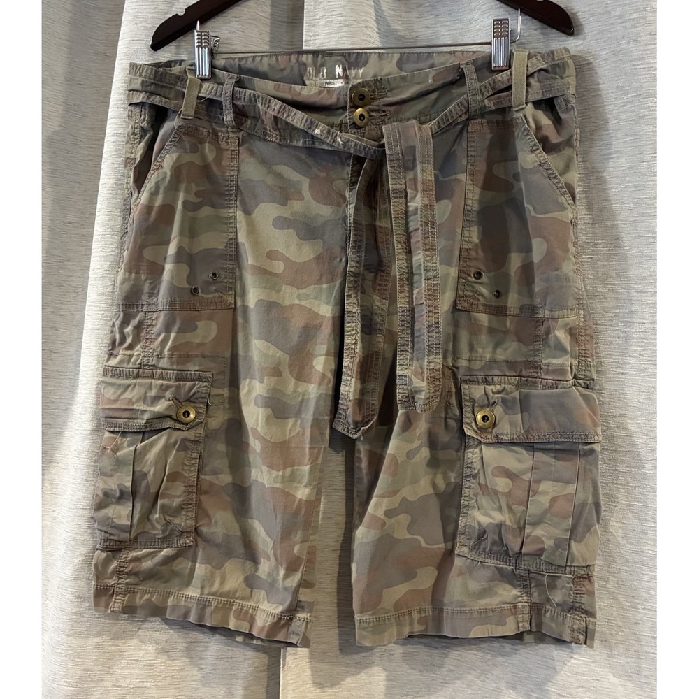 Old Navy Camo Cargo Belted Capri Low Rise Military Grunge Pants 16 484104-03-1